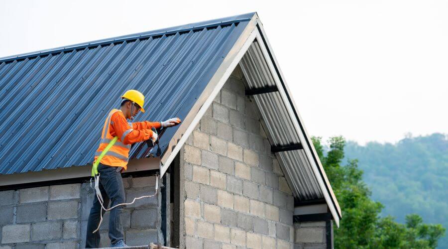 Professional Flat Roofing Installation in Massena, IA